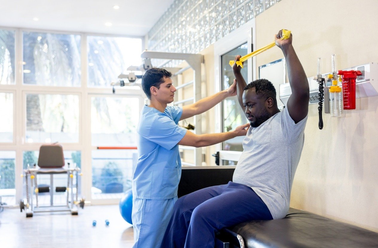 imgi_230_post-surgical_rehabilitation_blog-img
